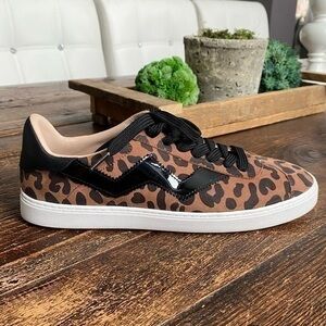 Leopard Print Women's Low-Top Sneakers with Black Trim